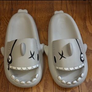Kids Shark Slip-On Shoes - Gray